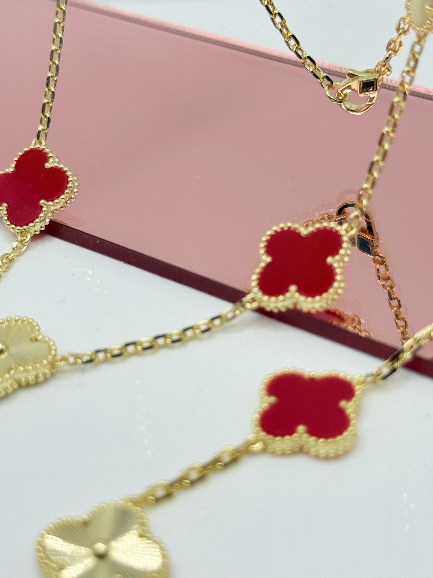 Set de pulsa y cadena en oro laminado 14k