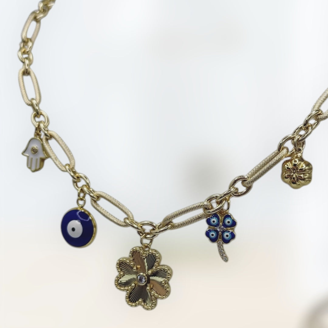 Collar multi dijes de protección laminado 14k cadena size 18