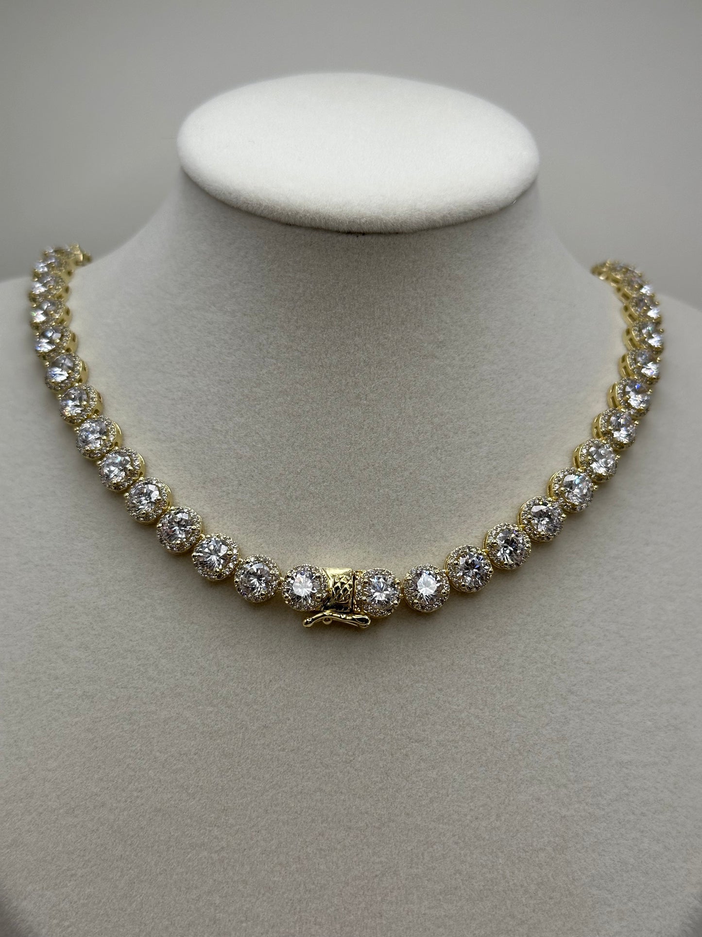 Gargantilla de brass laminado 14k