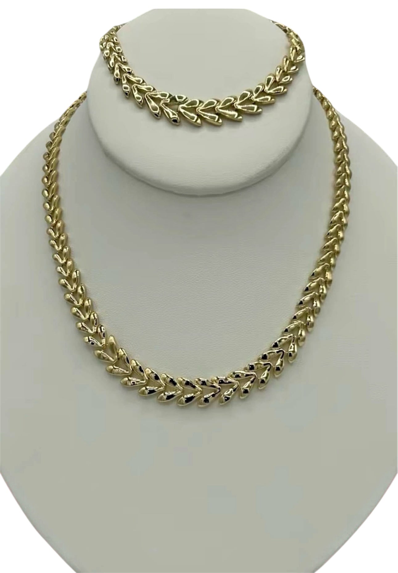 Set de oro laminado 14k cadena size 17 y pulsa (7)y(7/30)