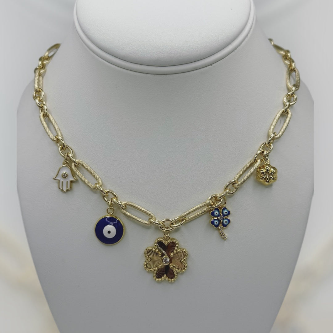 Collar multi dijes de protección laminado 14k cadena size 18