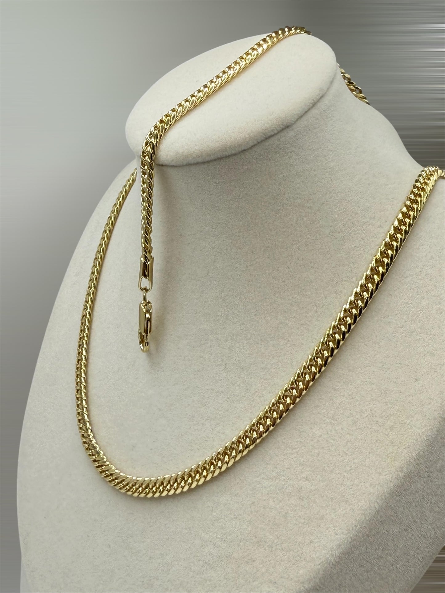 Set oro laminado 14k cadena size 19 y pulsa 7/30