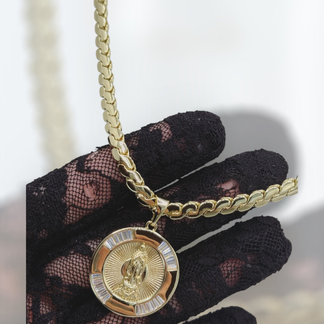 Cadena con virgen laminada 14k cadena size 17