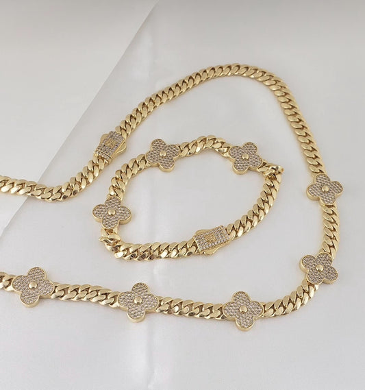 Set clover laminado 14k size 17 y pulsa 7