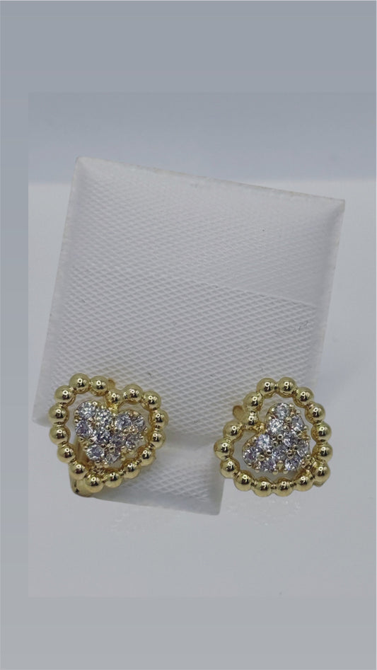 Argollas pequeñas de corazón laminado 14k