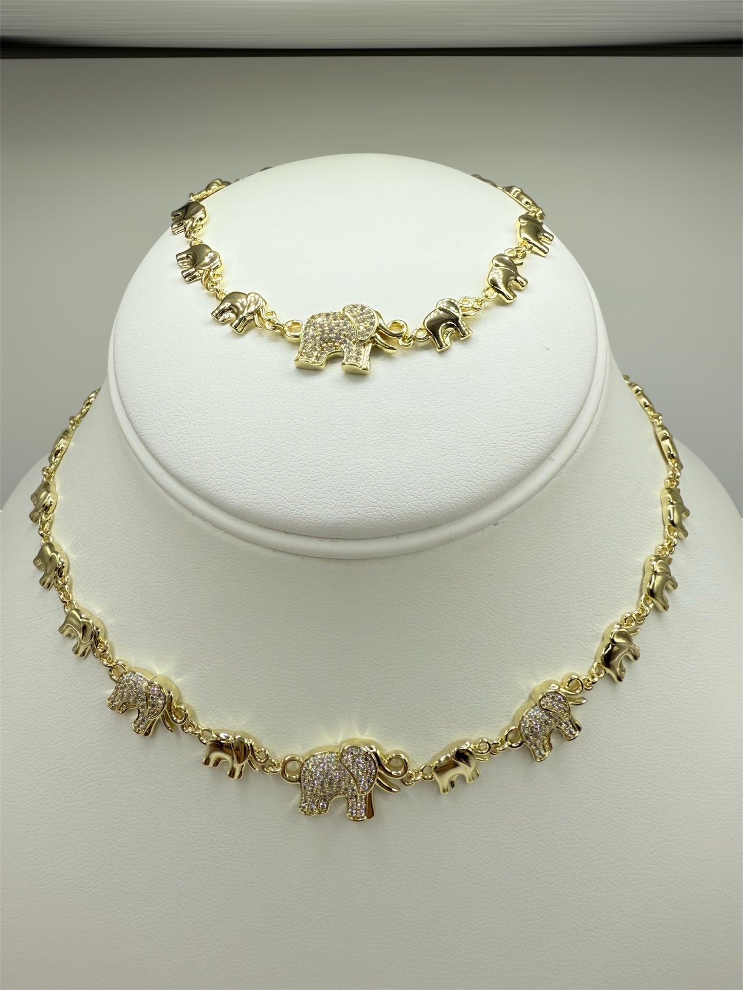 Set de elefantes size 18 y pulsa 7/30