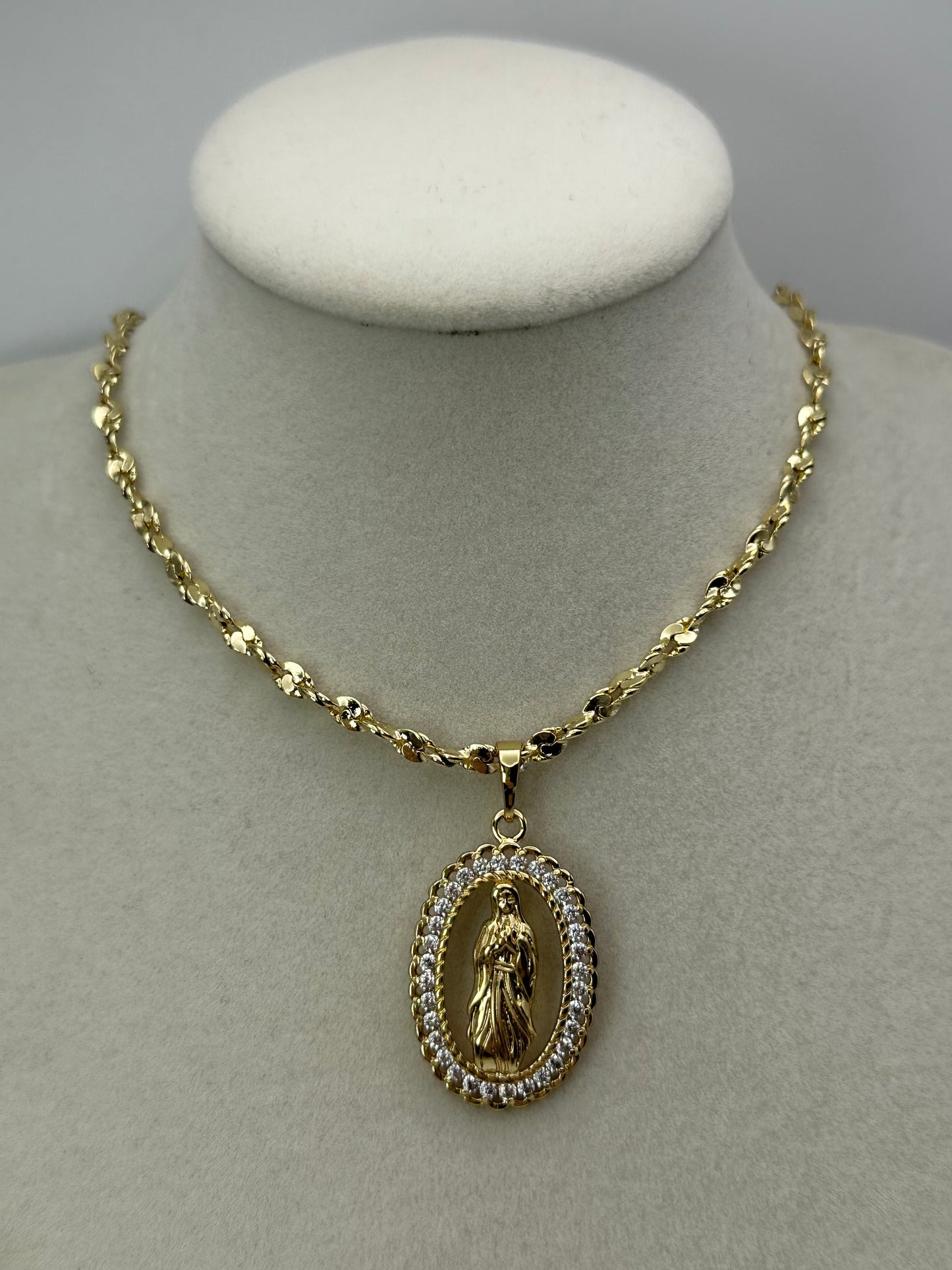 Oro laminado 14k cadena size 18