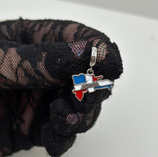 Charms de bandera dominicana
