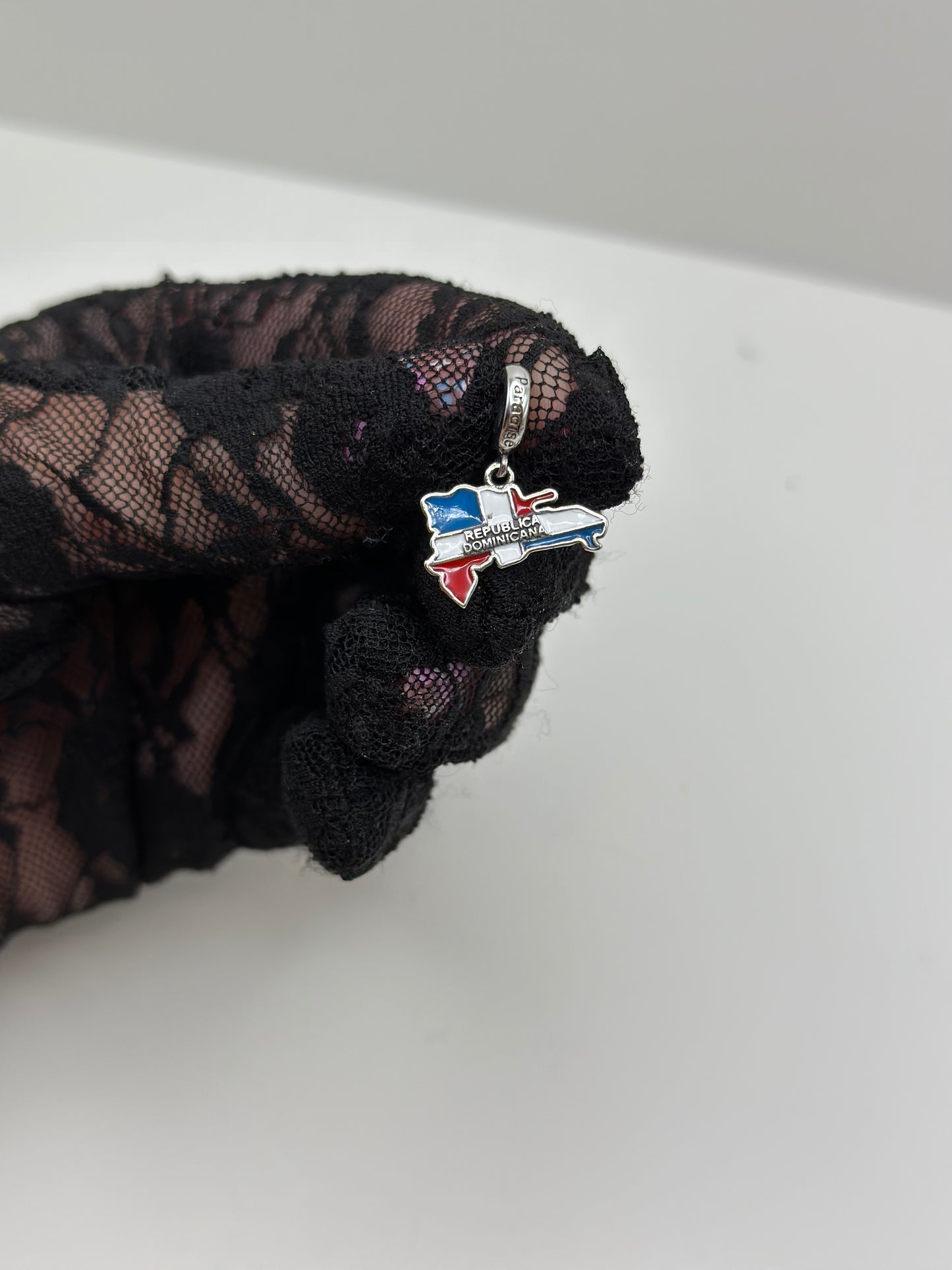 Charms de bandera dominicana